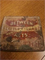 Vintage  Metal Cigar Box