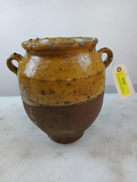 11" pottery vase