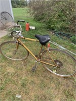 Vintage Fuji 10 speed bike