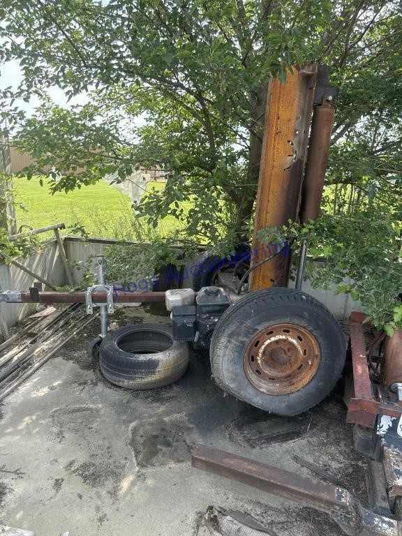 WOOD SPLITTER, HOMEMADE, BAD CYLINDER, ON WHEELS