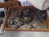 CAMO HATS AND GLOVES