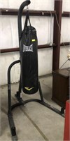 EVERLAST PUNCHING BAG ON STAND