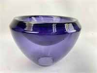 Beautiful Purple Glass Bowl 7.25" x 10" diameter.