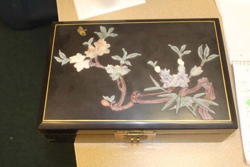 Vintage Chinese Jewelry Box