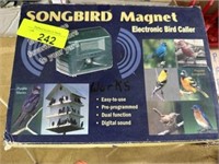 Songbird magnet electronic bird caller