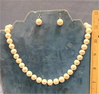 Choice on 2 (25-26): 14" Fresh water pearl necklac