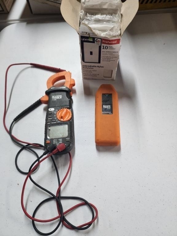 Klein Tools Clamp Meter. Circuit Breaker