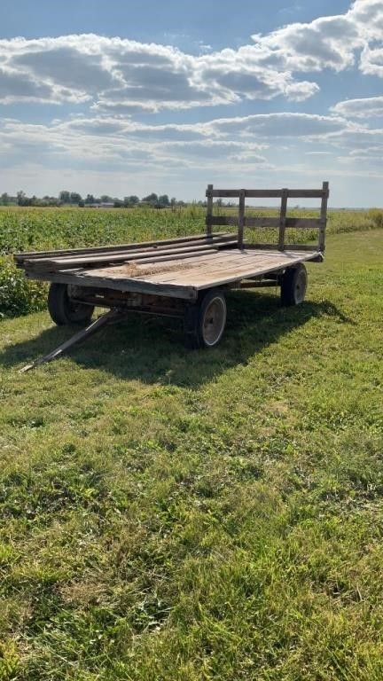 Hay rack 196 inches long x 83 inches wide tier