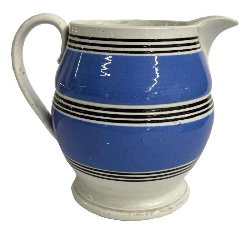 19THC. MOCHAWARE PITCHER WITH BLUE BANDS