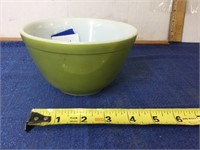 Vintage Pyrex 1.5 pt prep bowl