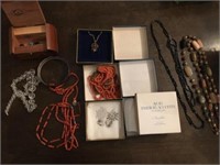 VINTAGE JEWELRY INCLUDING CORAL ~ NOTE: SOME JEWEL