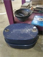 Granite ware roasting pan and vintage strainers.