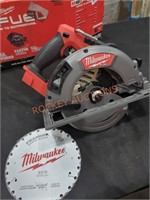 Milwaukee M18 7-1/4" Circular Saw