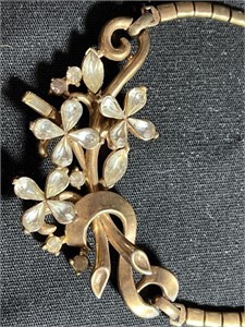 Vintage Trifari necklace with rhinestones