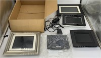 BOX OF ASSORTED DIGITAL PICTURE FRAMES