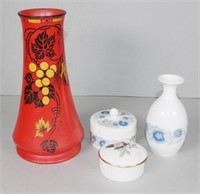 Vintage Shelley mantle vase