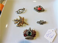 5 Vintage Label Pins