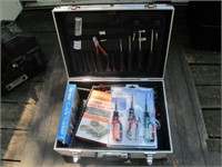 STAINLESS BRIEFCASE FULL OF TOOLS CARBON HOLD SET