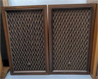 Pair of Kenwood Kl-660 speakers 15"x11"x25"