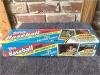 1992 Topps Baseball Card Complete Set