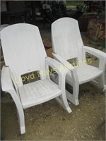 2pc Rubbermaid Molded Patio Rocking Chairs