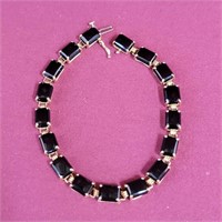 14k Bracelet with Black Stones 10.8g