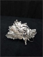 Antique sterling leaf tray with angel 216 g