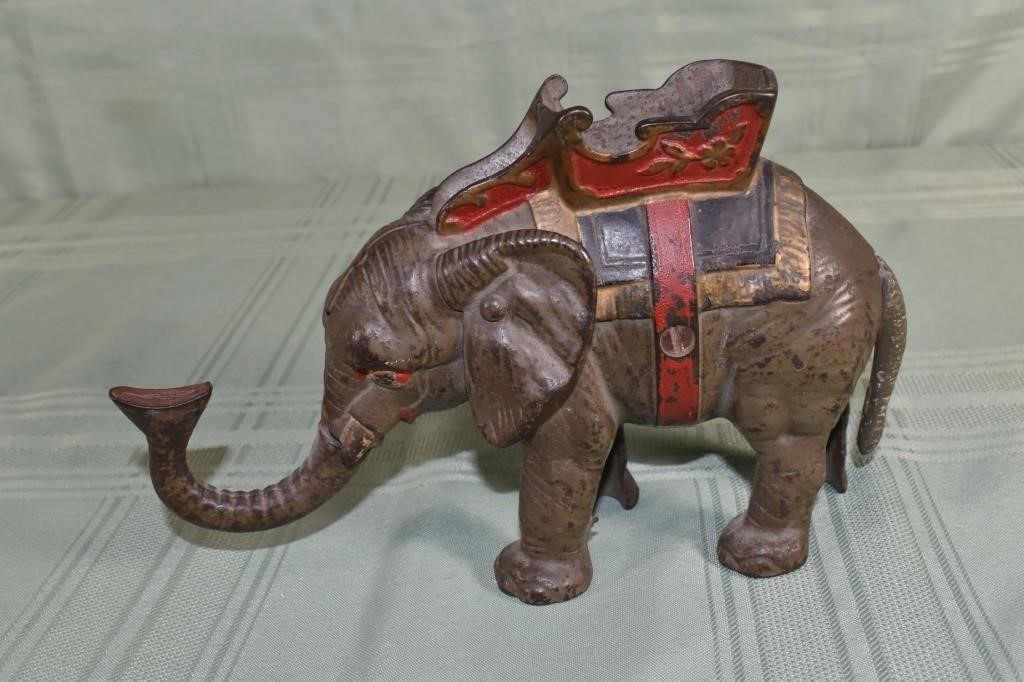 Hubley cast iron mechanical elephant bank, good pa