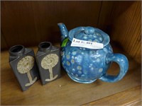 Pair Japanese bud vases, & USA pottery teapot