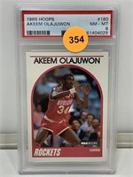PSA 8 1989 Hoops Akeem Olajuwon #180 Cased &