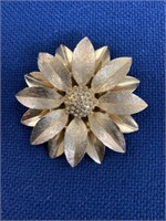 Vintage Sarah Coventry Goldtone Daisy petal
