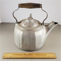 Wagner Ware Colonial Tea Kettle 5qt