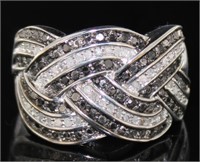Elegant 1.25 ct Black & White Diamond Wave Ring