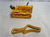 VINTAGE ERTL JOHN DEERE DIE CAST CRAWLER. NEEDS