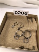 2 pairs of 925 earrings