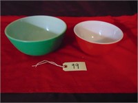 Pyrex Green and Red Nesting Bowls