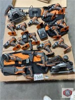 Tools Ridgid tools contents on the pallet