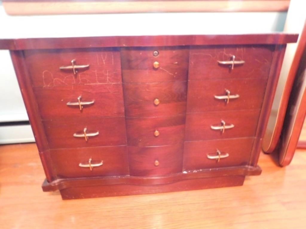 Lane Cedar Chest