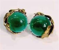 VTG  Clip on Earrings Gold Tone & Emerald Color