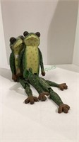 Adorable shelf sitting frogs with movable arms