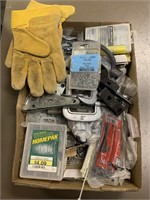 Flat of misc. metal hardware & pair of gloves