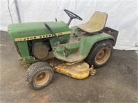 John Deere 110 Lawn Tractor