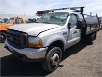 2000 Ford F550 Flatbed Truck