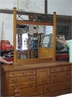 OAK KING BED, DRESSER WITH MIRROR & 2 NIGHT STANDS