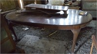 LARGE OVAL DINING TABLE