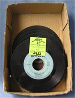 Mixed group of vintage 45 RPM records