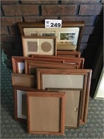 EMPTY PICTURE FRAMES