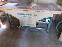 Sand Pro DL dust free Downdraft station table