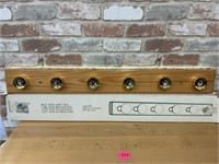 Vanity light bar, 6 bulb, oak