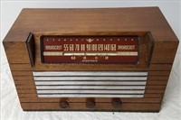 Stewart-Warner Model 9000-B Tube Radio c.1947